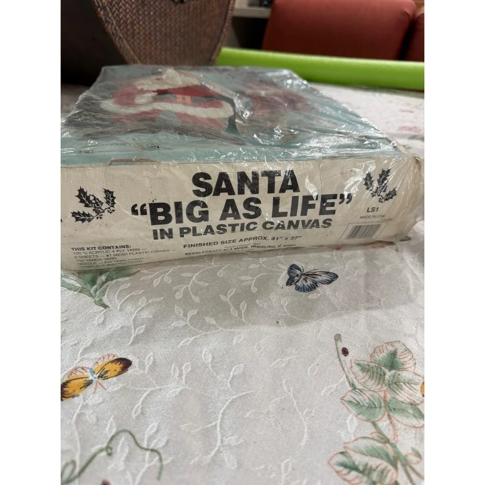 Vintage 1991 Needlecraft Ala Mode Santa Big As Life Plastic Canvas Kit LS1 41